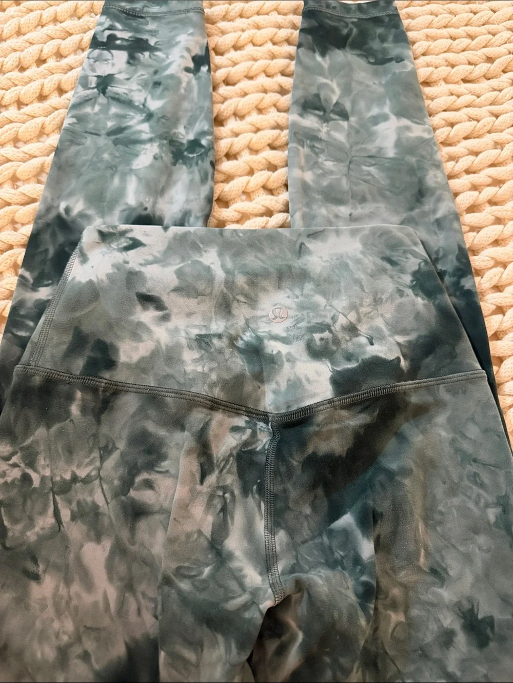 Lululemon Women’s Multi Legging Green Size 4